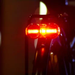 Busch-mueller Feu Arrière TOPLIGHT Flat S Plus à Diode Dynamo -Vision Soldes 329S TOPLIGHT Flat S Actionbild neu