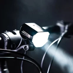 Lezyne Classic HB STVZO E800 Feu Avant Pour Vélo électrique -Vision Soldes 4710582549236LEZYNEClassicHBSTVZOE800E BikeFrontlicht1 LED ECLHB V104AE 6